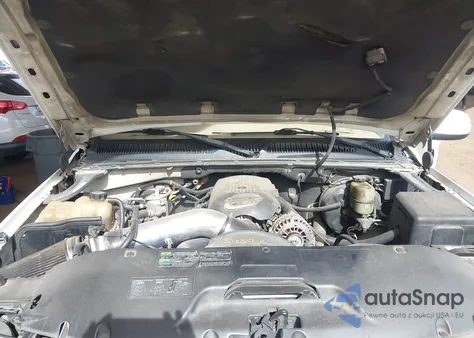 2002 Chevrolet Tahoe Lt z USA, uszkodzony, nr VIN 1GNEC13Z42R258265